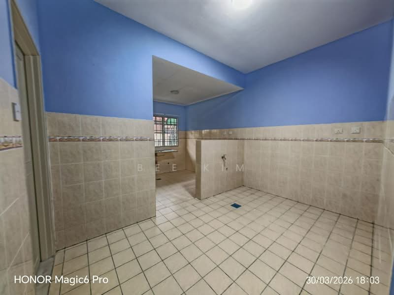 2-storey Terraced House for Rent in Putra Heights (Subang Jaya) - Bee Kim - Kitchen - PropertyGuru.com.my