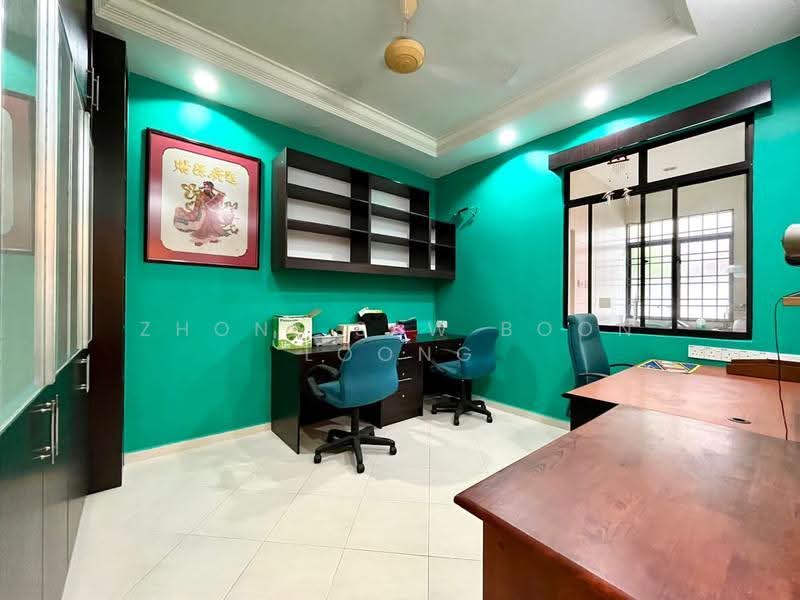 Rumah Teres 2-Tingkat untuk Dijual di Desa Ria (Sungai Ara) - Zhonl Saw Boon Loong - Study - PropertyGuru.com.my