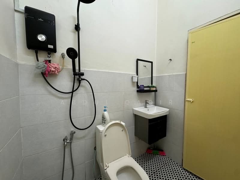 2-storey Terraced House for Sale in Shah Alam (Selangor) - Abdul Qadir - PropertyGuru.com.my