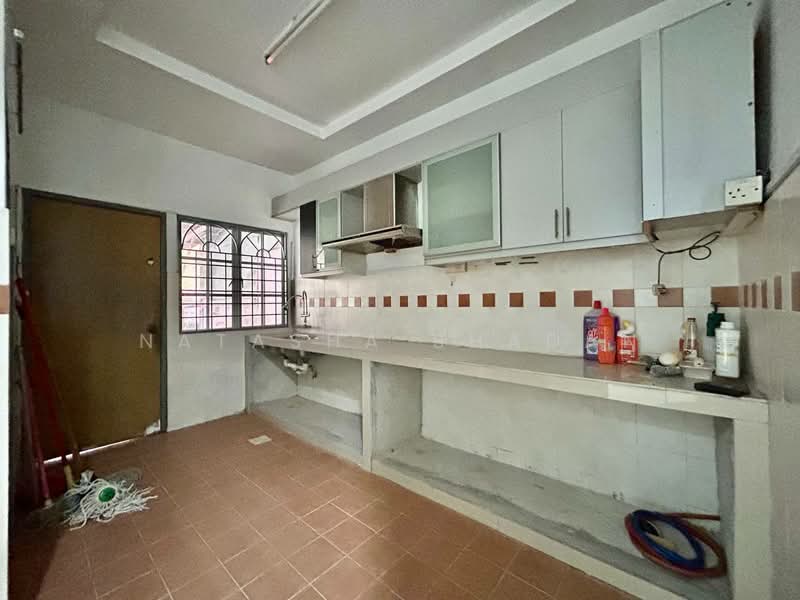 2-storey Terraced House for Sale in Bandar Tun Hussein Onn (Cheras) - Natasha Shadan - Kitchen - PropertyGuru.com.my