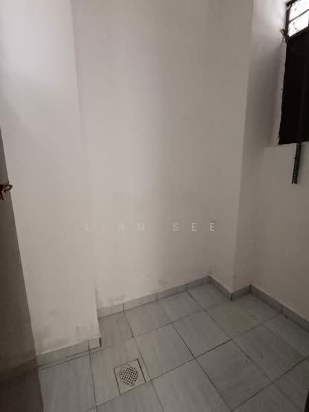 Flat for Rent at Bandar Bukit Tinggi 2 - Lian See - Yard - PropertyGuru.com.my