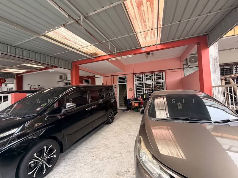 Rumah Teres 2 Tingkat untuk Dijual di Bandar Putra (Kulai) - Amir Faris Rusli - Exterior - PropertyGuru.com.my