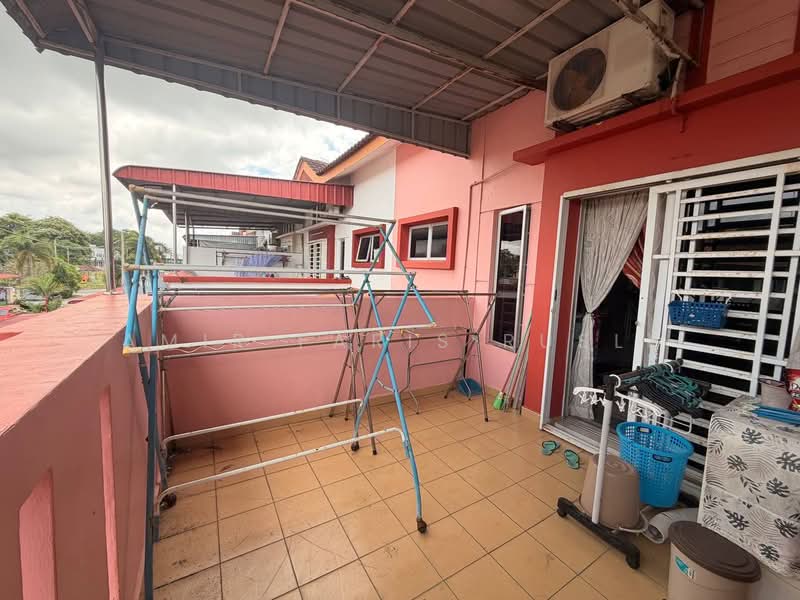 2-storey Terraced House for Sale in Bandar Putra (Kulai) - Amir Faris Rusli - Balcony - PropertyGuru.com.my