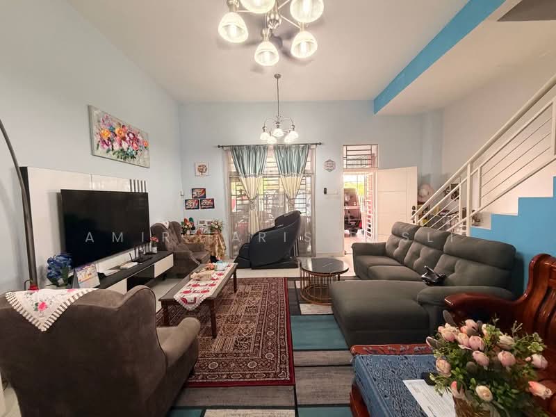2-storey Terraced House for Sale in Bandar Putra (Kulai) - Amir Faris Rusli - Living Room - PropertyGuru.com.my