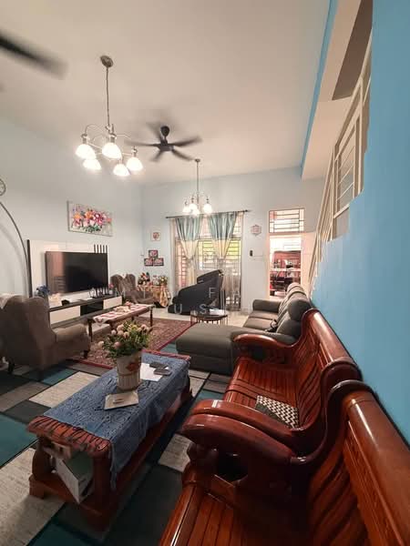 Rumah Teres 2 Tingkat untuk Dijual di Bandar Putra (Kulai) - Amir Faris Rusli - Living Room - PropertyGuru.com.my