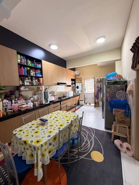 2-storey Terraced House for Sale in Bandar Putra (Kulai) - Amir Faris Rusli - Kitchen - PropertyGuru.com.my