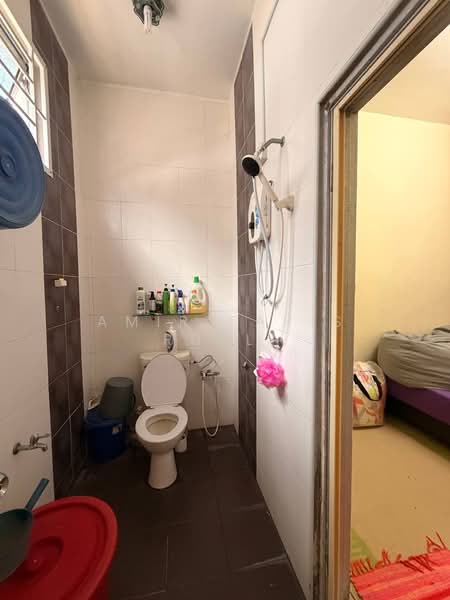 Rumah Teres 2 Tingkat untuk Dijual di Bandar Putra (Kulai) - Amir Faris Rusli - Bathroom - PropertyGuru.com.my