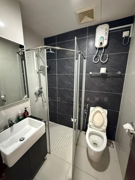 Royal Strand @ Country Garden Danga Bay untuk Untuk Disewa - RM 3,200 /bulan, Apr 2026 - Bathroom - PropertyGuru.com.my