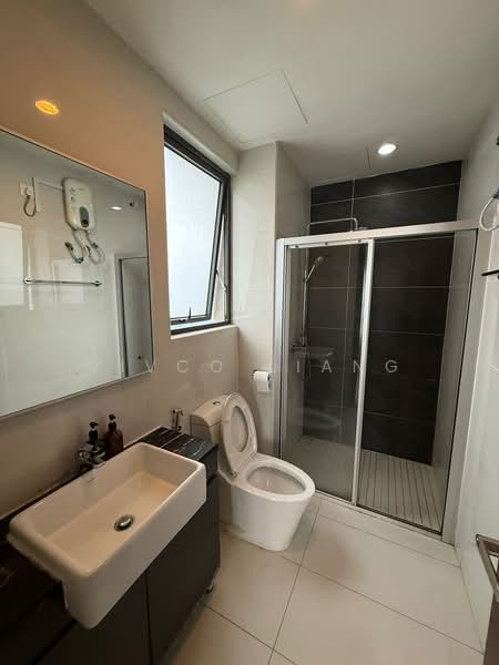 Royal Strand @ Country Garden Danga Bay untuk Untuk Disewa - RM 3,200 /bulan, Apr 2026 - Bathroom - PropertyGuru.com.my