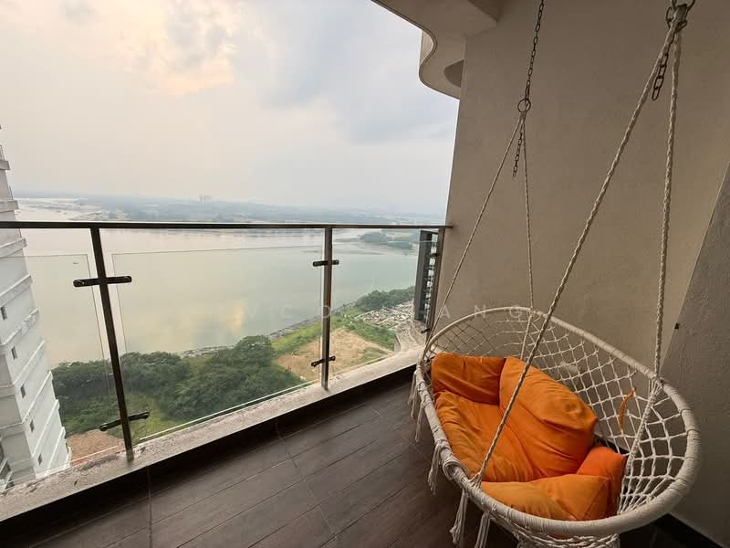 Royal Strand @ Country Garden Danga Bay untuk Untuk Disewa - RM 3,200 /bulan, Apr 2026 - Balcony - PropertyGuru.com.my