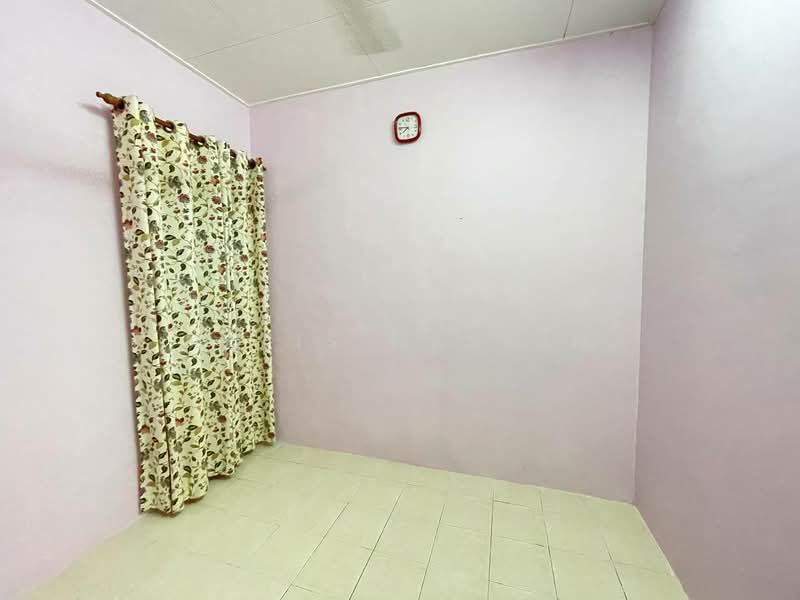 1-storey Terraced House for Sale in Nusari Bayu 1 (Labu) - Nafis Hashim - Interior - PropertyGuru.com.my