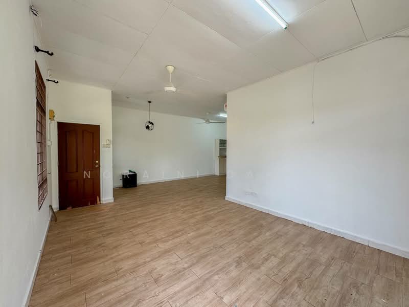 Semi-Detached House for Sale in Mantin (Negeri Sembilan) - Noraini Dahan - Living Room - PropertyGuru.com.my