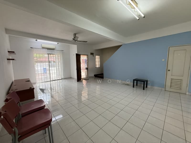2-storey Terraced House for Rent in Kota Kemuning (Shah Alam) - Joey Wong - Living Room - PropertyGuru.com.my