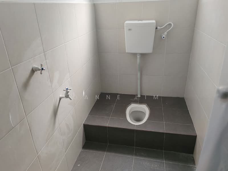 Shop / Office for Rent in Scientex Bandar Jasin (Jasin) - Joanne Lim - Bathroom - PropertyGuru.com.my