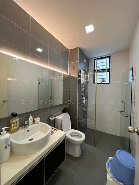 The Platino Serviced Apartment untuk Untuk Dijual - RM 750,000, Apr 2026 - Bathroom - PropertyGuru.com.my