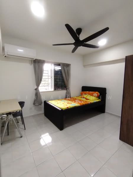 Apartment for Rent at Taman Pekaka Block 31 - Bernard Chew - Bedroom - PropertyGuru.com.my