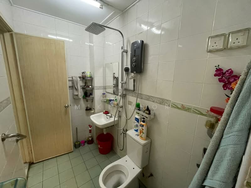 Kota Kemuning Jalan Anggerik Liparis untuk Untuk Dijual - RM 600,000, Apr 2026 - Bathroom - PropertyGuru.com.my
