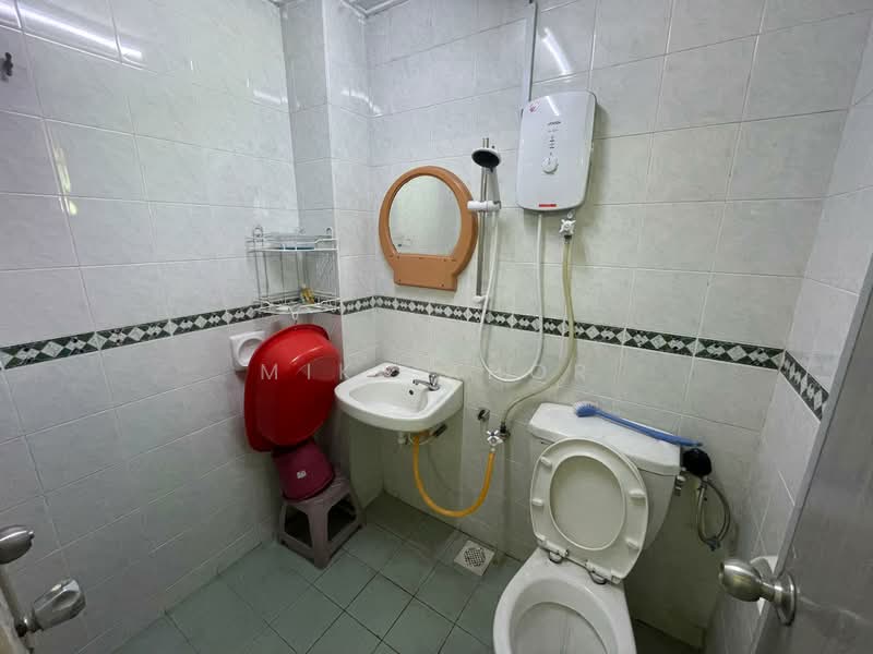 Kota Kemuning Jalan Anggerik Liparis untuk Untuk Dijual - RM 600,000, Apr 2026 - Bathroom - PropertyGuru.com.my