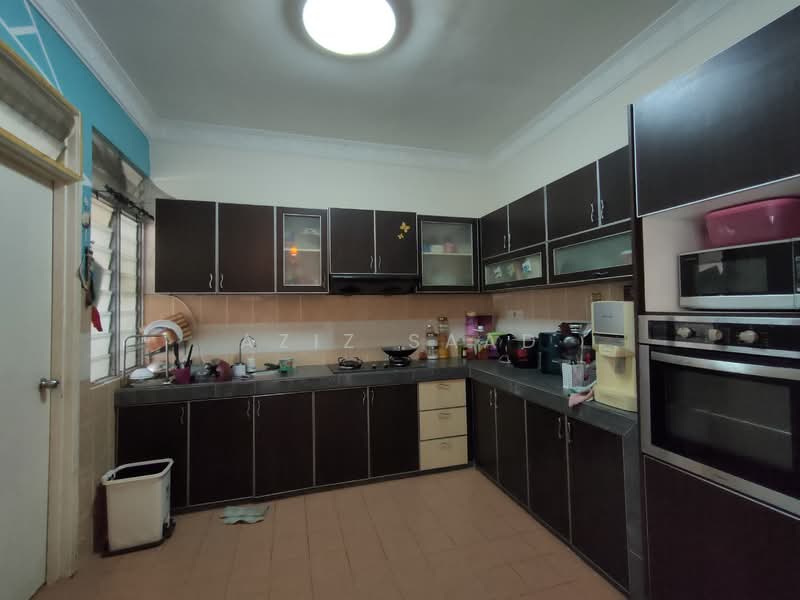 Terraced House for Rent in Sungai Buloh (Selangor) - Aziz Saad - Kitchen - PropertyGuru.com.my