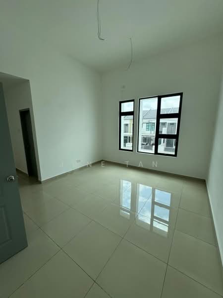 2-storey Terraced House for Sale in Kampung Sentosa Barat (Pasir Gudang) - June Tan - Interior - PropertyGuru.com.my