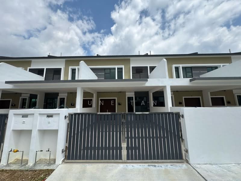 2-storey Terraced House for Sale in Kampung Sentosa Barat (Pasir Gudang) - June Tan - Exterior - PropertyGuru.com.my