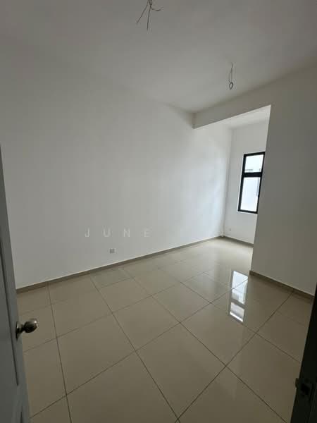 2-storey Terraced House for Sale in Kampung Sentosa Barat (Pasir Gudang) - June Tan - Interior - PropertyGuru.com.my