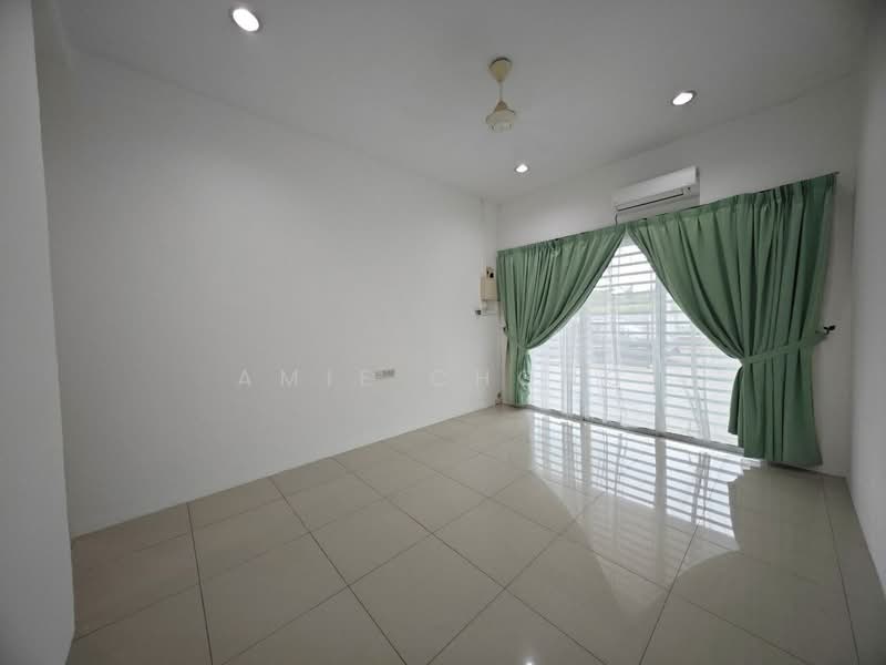 Rumah Teres 1 Tingkat untuk Disewa di Tambun (Perak) - Amie Chong - Living Room - PropertyGuru.com.my