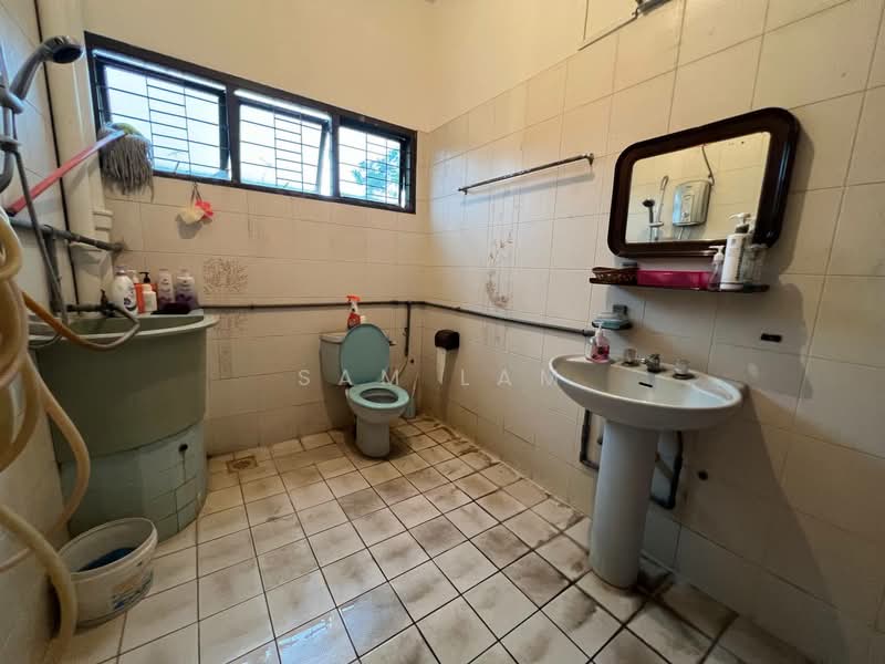 2-storey Terraced House for Sale in Bercham (Ipoh) - Sam Lam - Bathroom - PropertyGuru.com.my