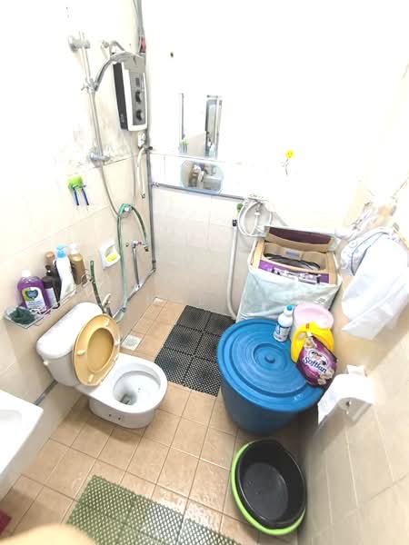 2-storey Terraced House for Sale in Taman Setia Indah (Tebrau) - Carol Low - Bathroom - PropertyGuru.com.my