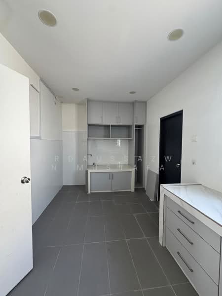 Desiran Bayu untuk Untuk Dijual - RM 510,000, Apr 2026 - Kitchen - PropertyGuru.com.my