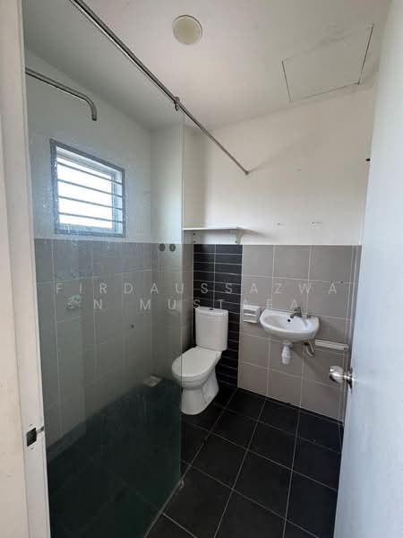 Desiran Bayu untuk Untuk Dijual - RM 510,000, Apr 2026 - Bathroom - PropertyGuru.com.my