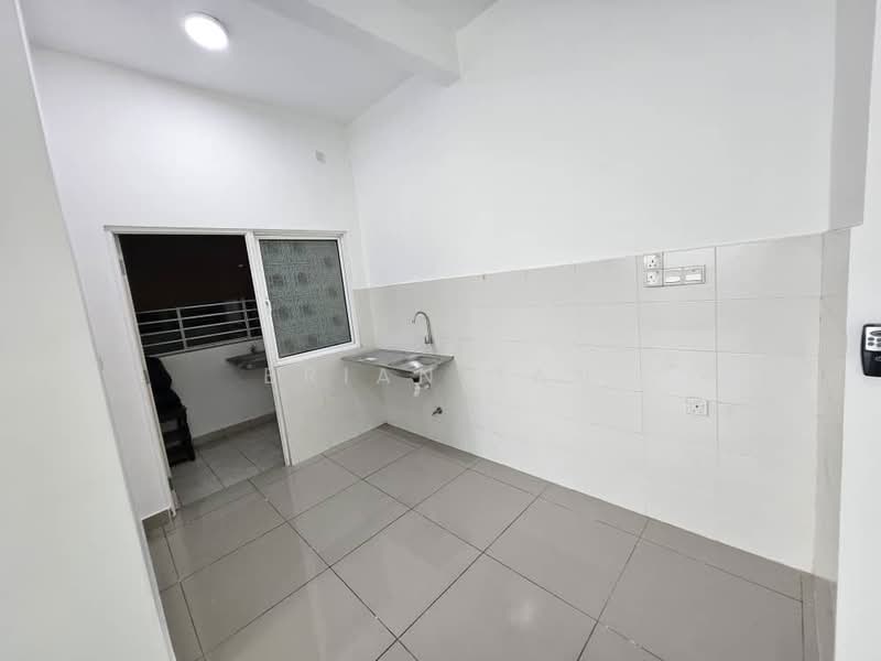 Service Residence for Rent at Saville D'lake - Brian Tan - Kitchen - PropertyGuru.com.my