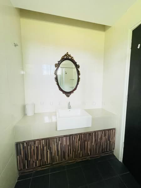 Bungalow for Sale in Iskandar Puteri (Nusajaya) (Johor) - Samuel Wong - Bathroom - PropertyGuru.com.my