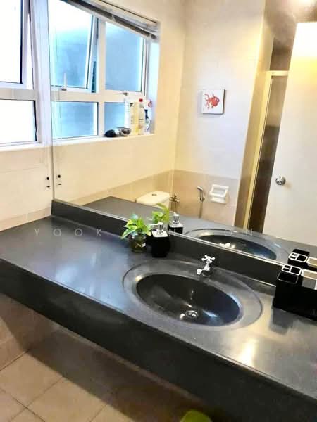 Kondominium untuk Dijual di The Boulevard - Rossy Tan - Bathroom - PropertyGuru.com.my