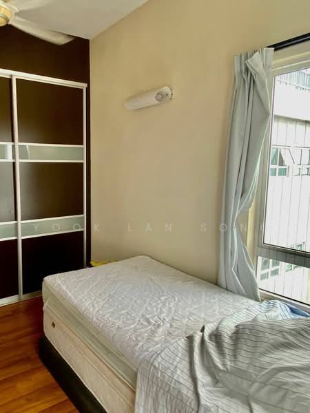 Kondominium untuk Dijual di The Boulevard - Rossy Tan - Bedroom - PropertyGuru.com.my
