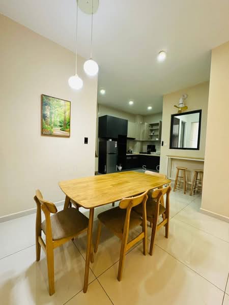 Condominium for Rent at Bay Point @ Country Garden Danga Bay - Eldwin Soh - Dining Room - PropertyGuru.com.my
