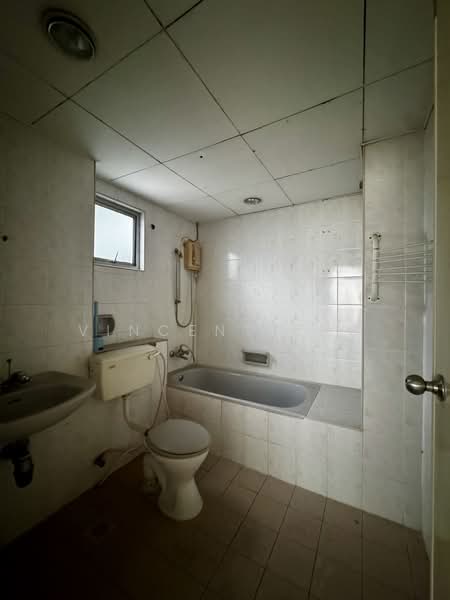 Condominium for Sale at Jasmine Towers - Vincent Foo - Bathroom - PropertyGuru.com.my