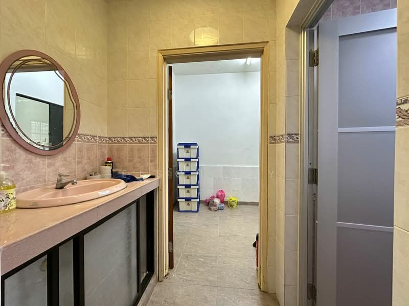 2-storey Terraced House for Sale in Taman Bukit Katil Indah (Bukit Katil) - Elson Tay - Bathroom - PropertyGuru.com.my