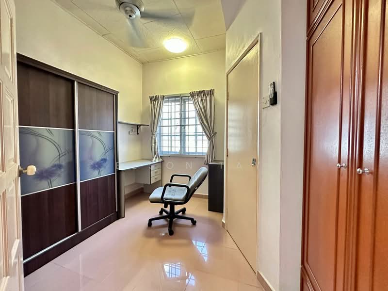 2-storey Terraced House for Sale in Taman Bukit Katil Indah (Bukit Katil) - Elson Tay - Study - PropertyGuru.com.my