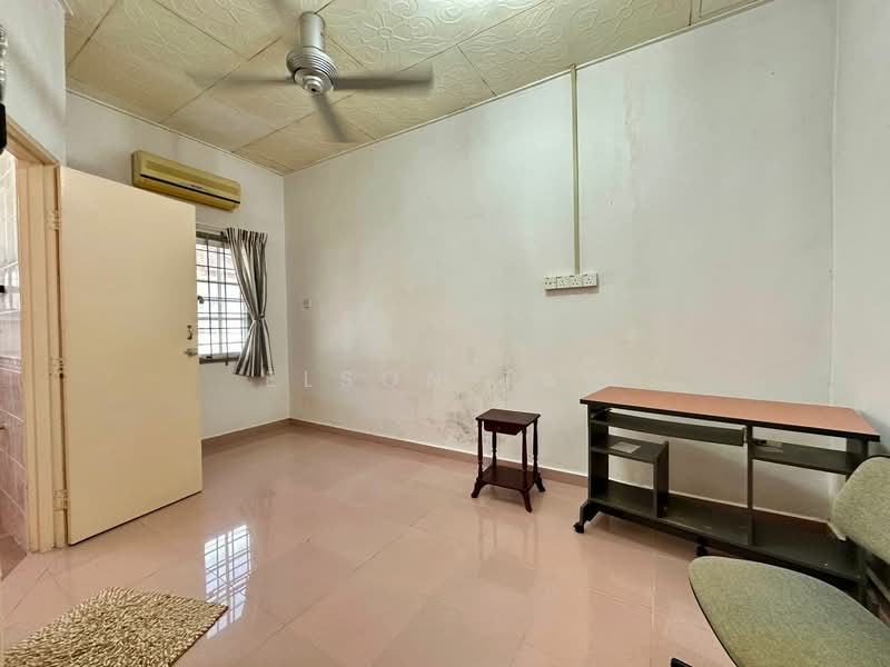 2-storey Terraced House for Sale in Taman Bukit Katil Indah (Bukit Katil) - Elson Tay - Interior - PropertyGuru.com.my