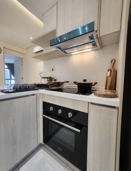 Kondominium untuk Disewa di Vivo Residential Suites - Kath Wong - Kitchen - PropertyGuru.com.my
