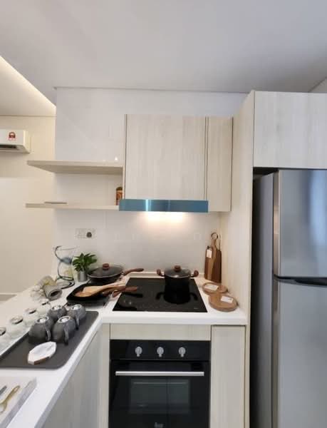 Kondominium untuk Disewa di Vivo Residential Suites - Kath Wong - Kitchen - PropertyGuru.com.my