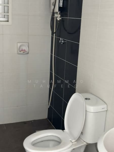 Service Residence for Rent at Bsp Skypark - Muhammad Taufeeq - Bathroom - PropertyGuru.com.my