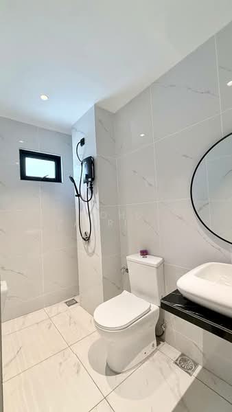 Condominium for Sale at Residensi KLIA - Mohd Zakri Mohd Zamberi - Bathroom - PropertyGuru.com.my