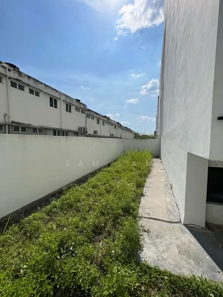 Semi-Detached House for Sale in Panorama Lapangan Perdana (Ipoh) - Sam Lam - Exterior - PropertyGuru.com.my