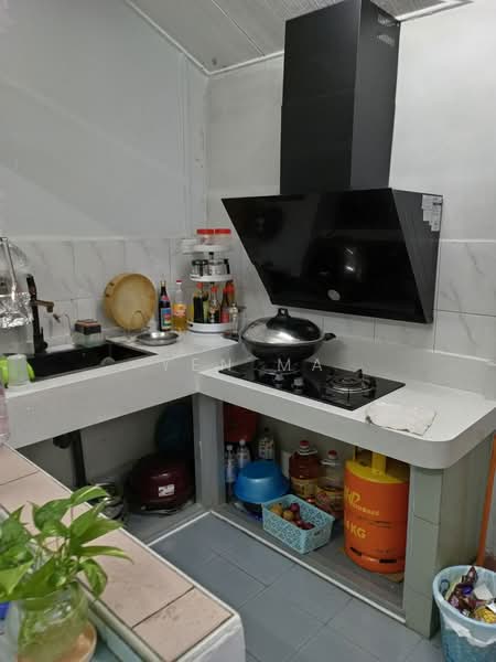 1-storey Terraced House for Sale in Taman Johor Jaya (Johor Bahru) - Yen Ma - Kitchen - PropertyGuru.com.my