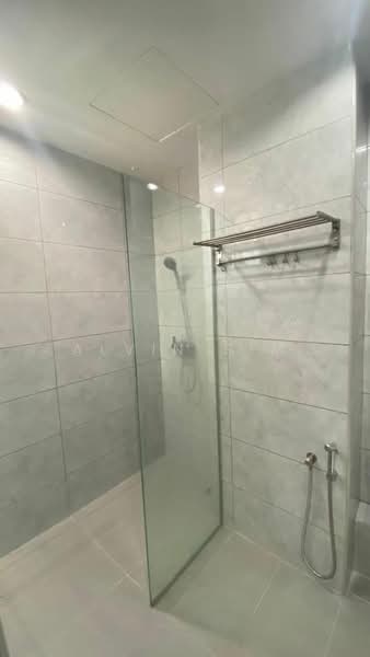 Apartment for Rent at Mawar Apartment - Alvin Sim - Bathroom - PropertyGuru.com.my