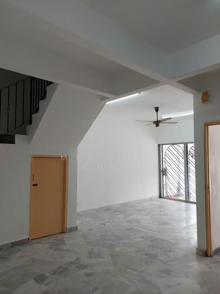 2-storey Terraced House for Sale in Bandar Kinrara Seksyen 1 (Bandar Kinrara) - MEI JIUN CHEW - Living Room - PropertyGuru.com.my