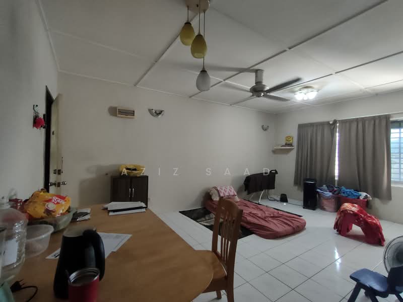 Apartment for Sale at saujana apartment - Aziz Saad - Living Room - PropertyGuru.com.my
