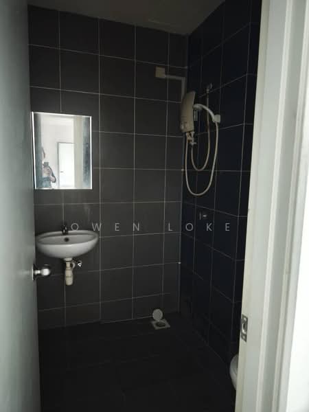 Servis Apartment untuk Disewa di The Zizz @ Damansara North - Owen Loke - Bathroom - PropertyGuru.com.my